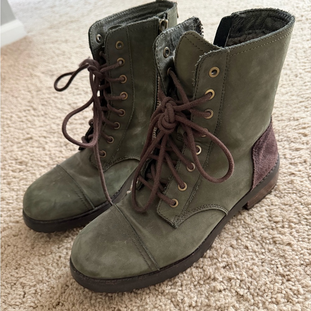 UGG Green and Brown Lace-Up Boots - Picture 3 of 7